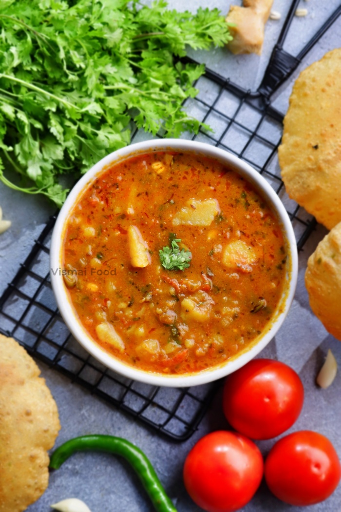 Potato Curry | Street Food Style Aloo Curry | Poori Curry | Puri Curry