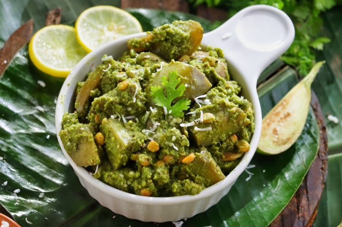 Tamilnadu Style Brinjal Kothimeera Curry | Brinjal Curry | Vankaya Curry