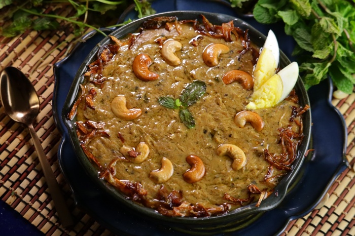 Chicken Haleem | Hyderabadi Chicken Haleem Recipe | How to make Harees at home | How to make Chicken Haleem