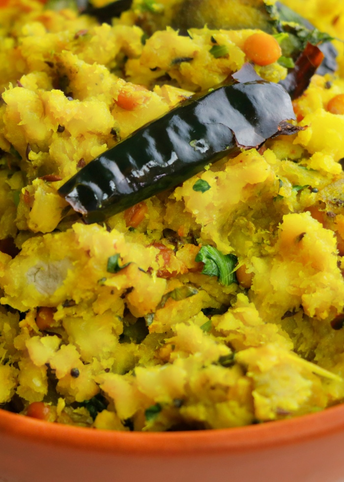 Andhra Style Raw Banana Pulp Curry | Raw Plantain Curry | Aratikaya Curry