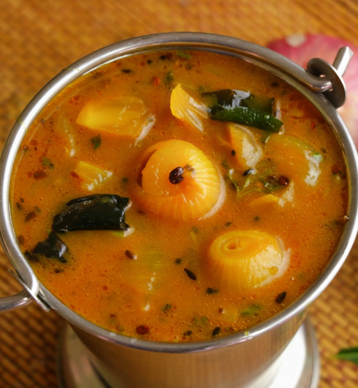 Andhra Style Onion Stew | Ullipaaya Pulusu
