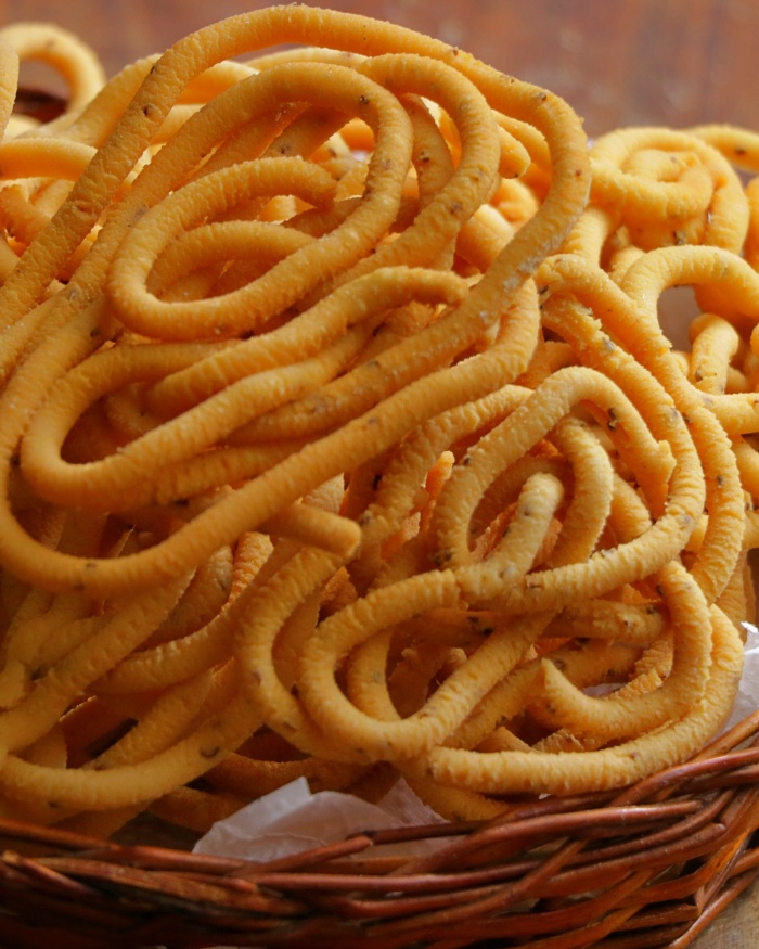 Rice Flour Murukku | Kaarappusa | Chakli | Jantikas | Chakrams | How to make Andhra style Murukulu