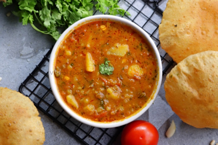 Potato Curry | Street Food Style Aloo Curry | Poori Curry | Puri Curry